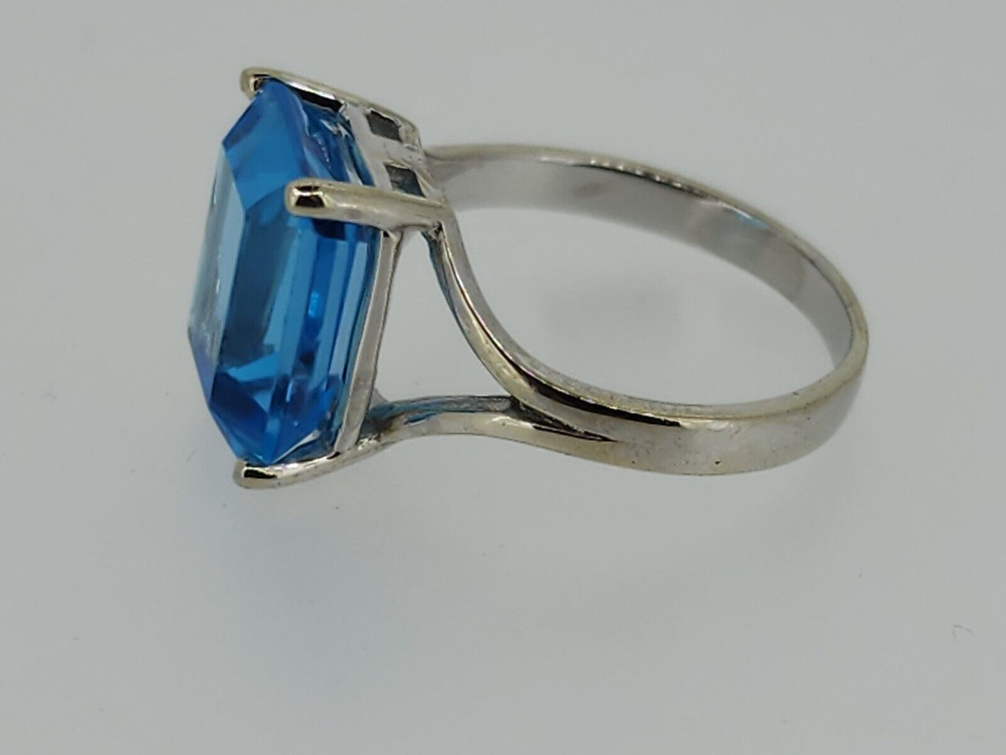 14Kt. White Gold Fashion Ring with 9mm x 11mm Created Blue Topaz - 3.4 Grams