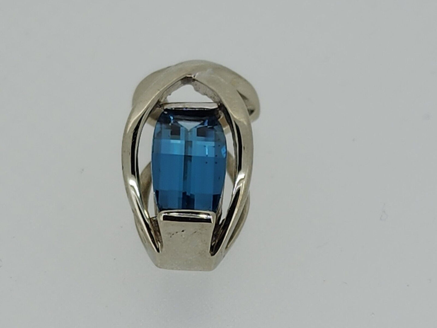 14Kt. White Gold - Fancy Cut Blue Topaz Slider - 4.0 grams - ESTATE ITEM