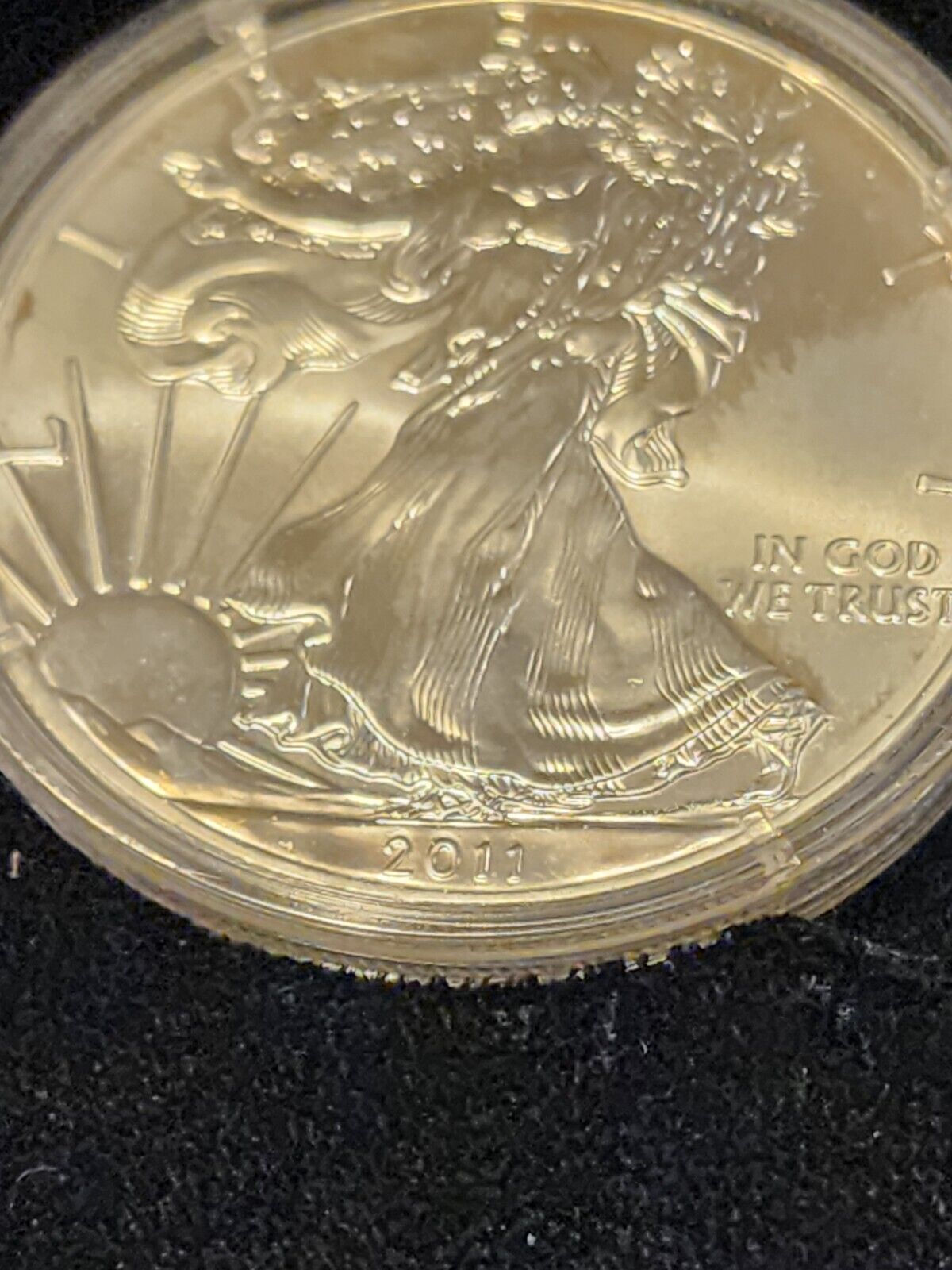 2011 American Silver Eagle 1 Troy Oz .999 Fine Silver Actual Coin Pictured